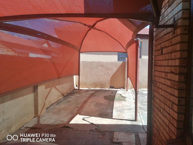 To Let 3 Bedroom Property for Rent in Geelhoutpark North West